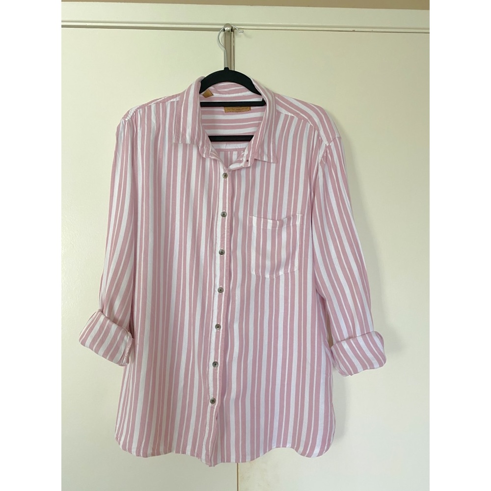 Button up blouse - Picture 2 of 2
